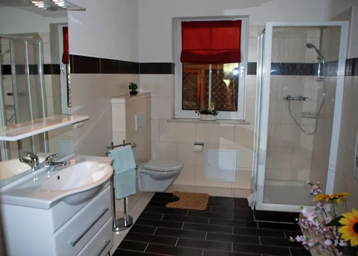 Habitación en casa particular Lisa *